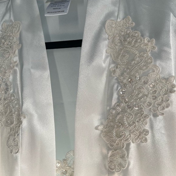 Dentelle Bridal Robe and Slip Set 💖 - Picture 8 of 14